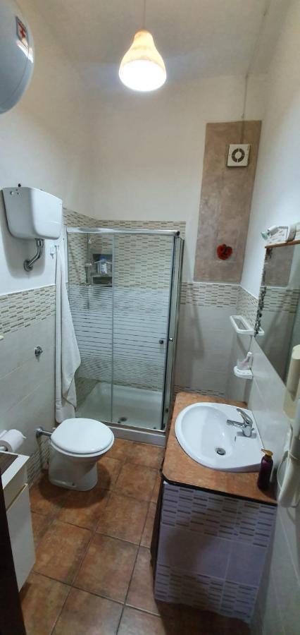 Casa Vacanze Fondaco Di Scillato Scillato  Ngoại thất bức ảnh