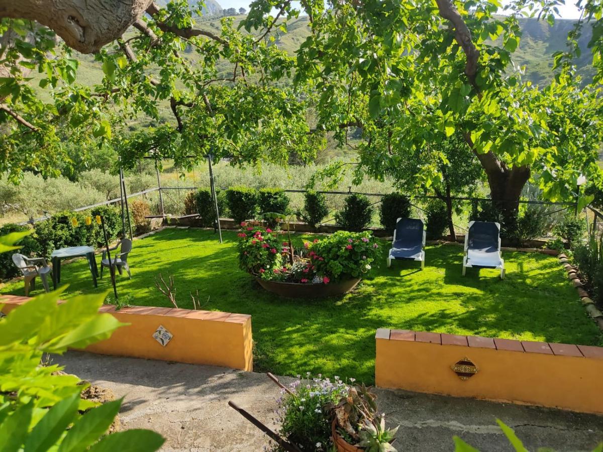 Casa Vacanze Fondaco Di Scillato Scillato  Ngoại thất bức ảnh