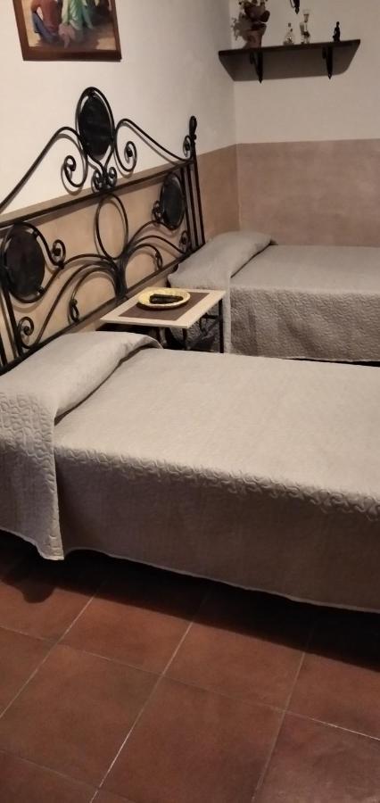 Casa Vacanze Fondaco Di Scillato Scillato  Ngoại thất bức ảnh