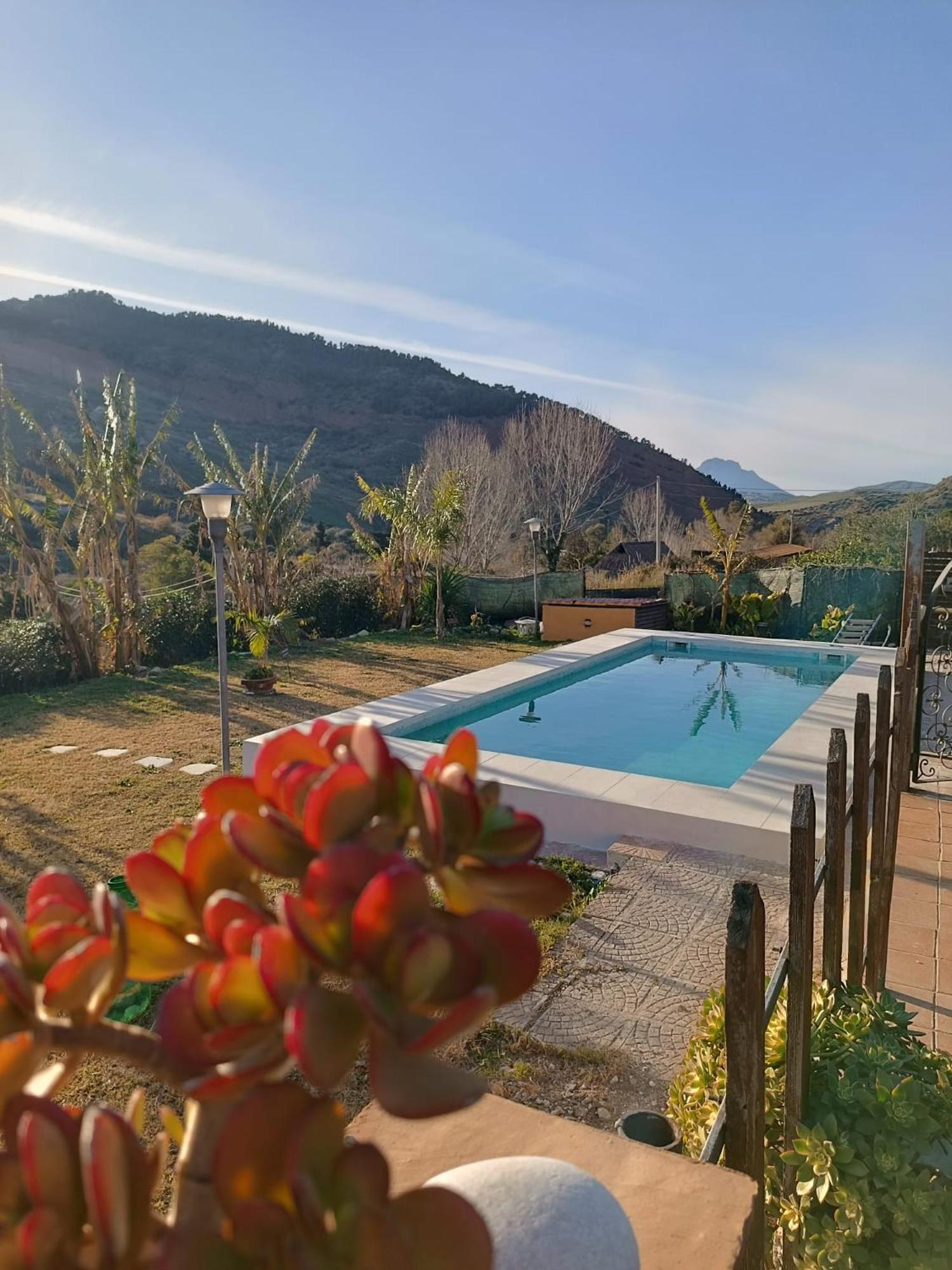 Casa Vacanze Fondaco Di Scillato Scillato  Ngoại thất bức ảnh